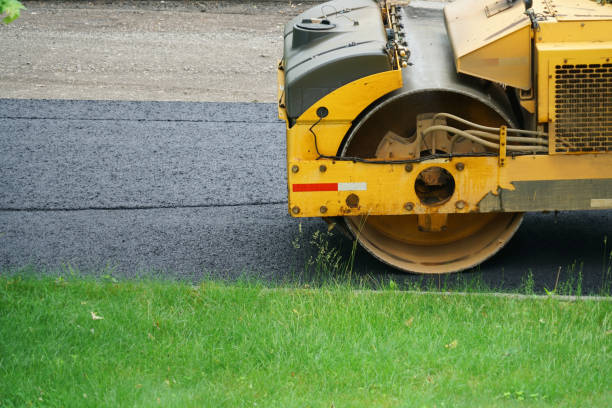 Best Asphalt Driveway Installation  in Sixteen Mile Stand, OH